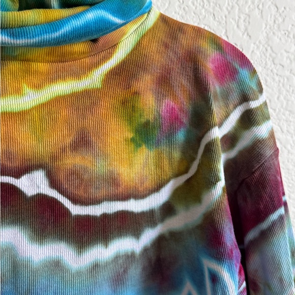 Handmade Geode Tie Dye Crop Top Tee Blouse Womens Small Long Sleeve Turtleneck - Picture 8 of 15